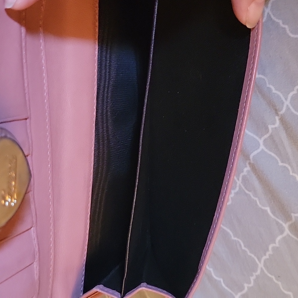Gucci GG Guccissima Continental Wallet - Picture 7 of 16